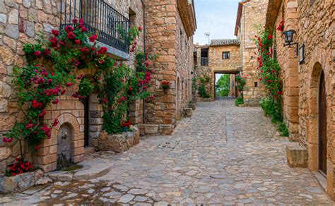 30 Best Small Towns & Villages in Spain + MAP .